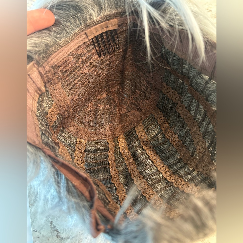 Wig - Picture 6 of 6